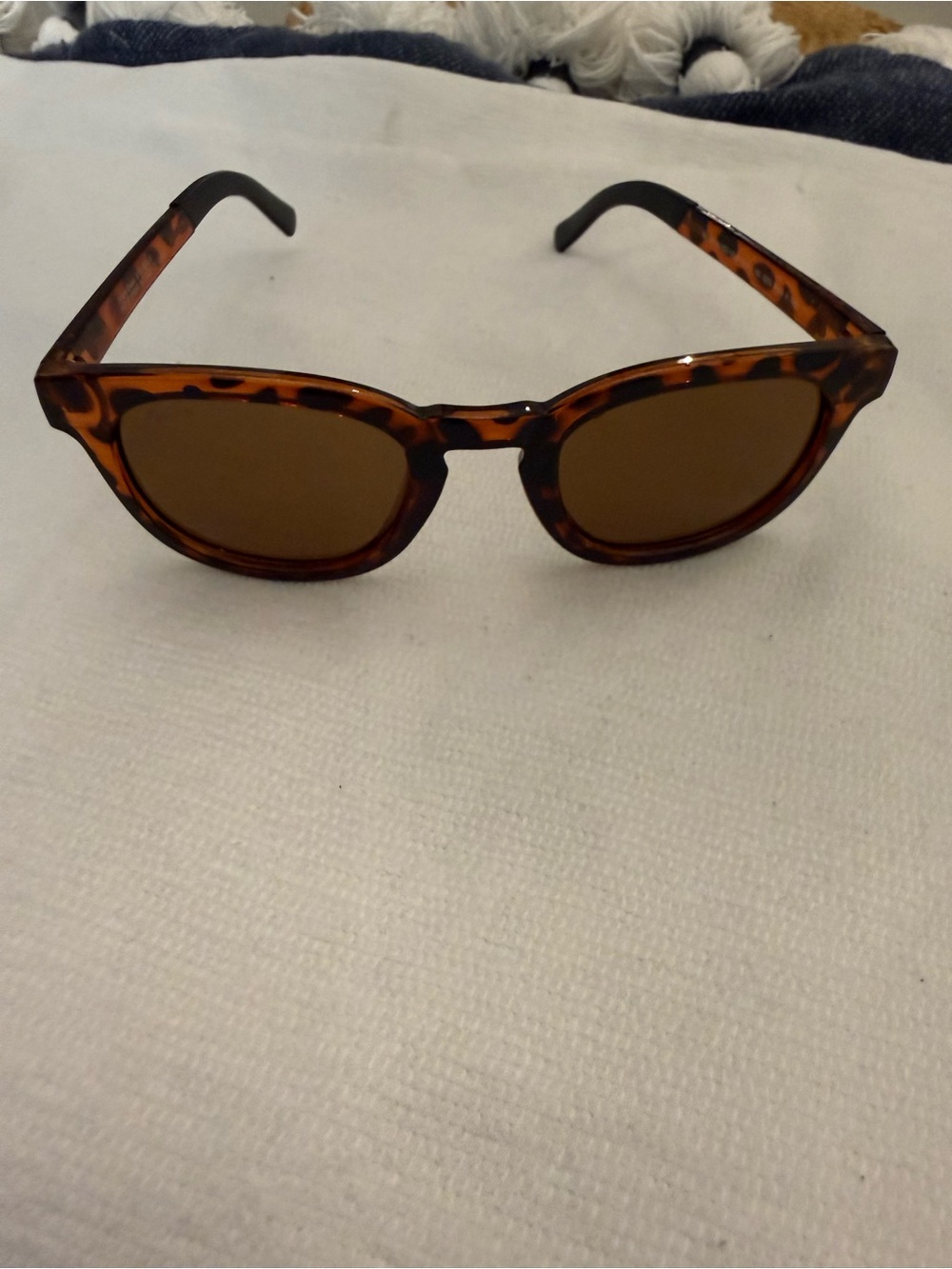 Maui Jim women’s Tortoiseshell Sunglasses with Brown Lenses - Picture 7 of 9